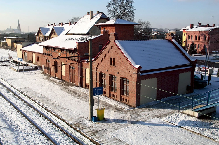 	Wśród pielgrzymkowych propozycji jest wizyta w Radzionkowie, w budynku dawnego dworca, gdzie obecnie znajduje się Centrum Dokumentacji Deportacji Górnoślązaków do ZSRR w 1945 roku. 