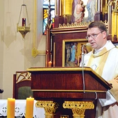 	Ks. dr Grzegorz  Śmieciński pełni urząd proboszcza  od roku 2019 r.