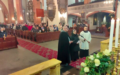 	Odnowienie ślubów to ważna chwila także dla Kościoła.