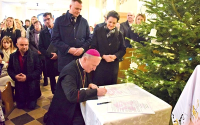 Przesłanie podpisał m.in. bp Marek Solarczyk.