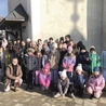 W wyjeździe uczestniczyli dzieci i młodzież z grup parafialnych oraz kandydaci do bierzmowania.
