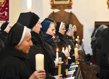 Na spotkanie złożyły się konferencja, adoracja, Msza św. i Różaniec.