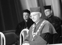Nie żyje ks. prof. dr hab. Józef Stala