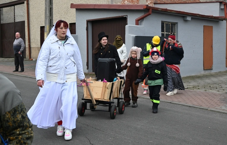 Przez Ostrożnicę z niedźwiedziem