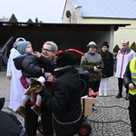 Przez Ostrożnicę z niedźwiedziem