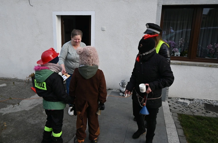 Przez Ostrożnicę z niedźwiedziem