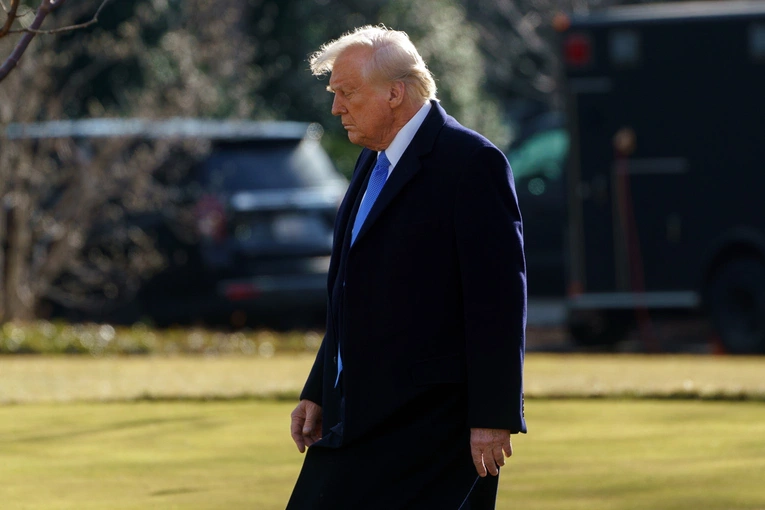 "The New York Post": Trump przyznał, że rozmawiał przez telefon z Putinem