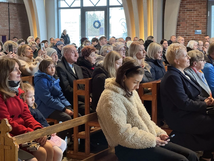 Poświęcenie nowego budynku NSP "Źródła"