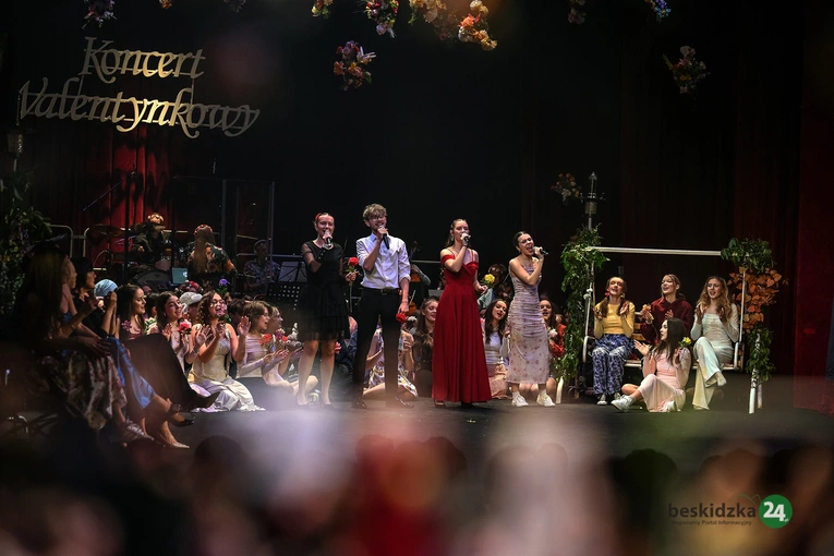 Uczniowie zagrali dla cieszyńskiego hospicjum