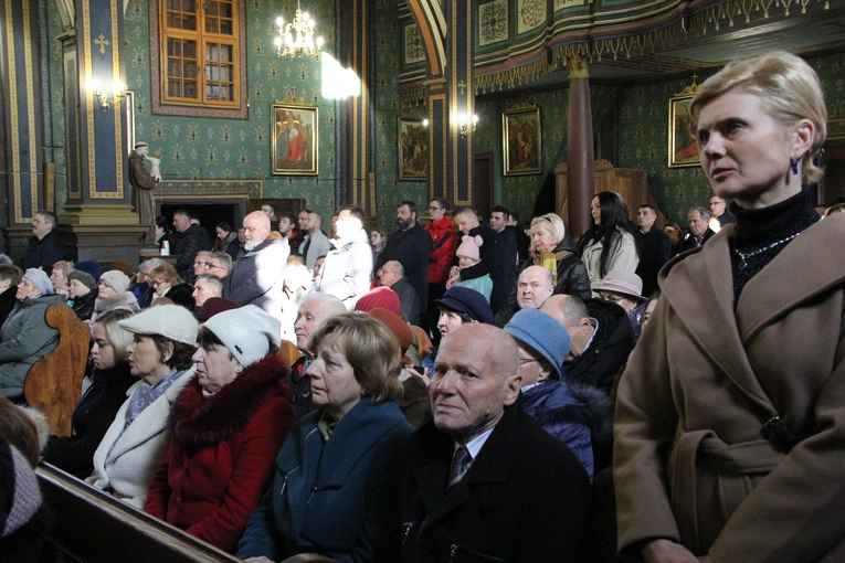 Dąbrowa Tarnowska. Poświęcenie odnowionego ołtarza, obrazu i ambony