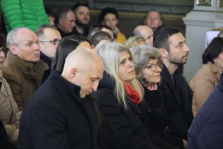 Dąbrowa Tarnowska. Poświęcenie odnowionego ołtarza, obrazu i ambony