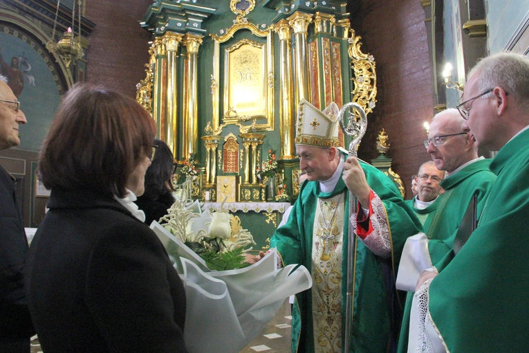 Wyrosły z wiary, wyrażają wiarę i w nich jest wiara całych pokoleń
