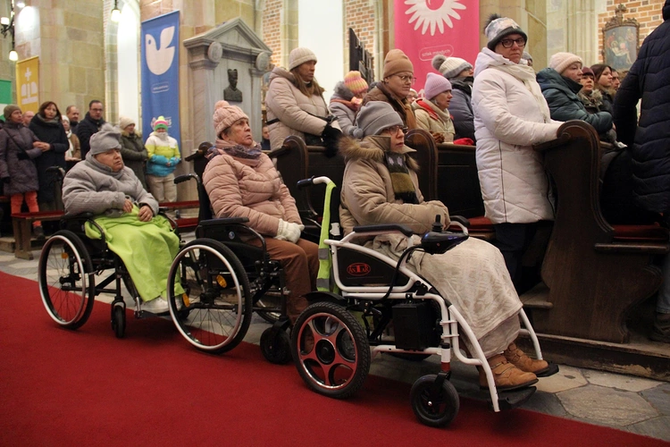 Abp Józef Kupny do chorych: trzymajcie się blisko Jezusa i naśladujcie Go