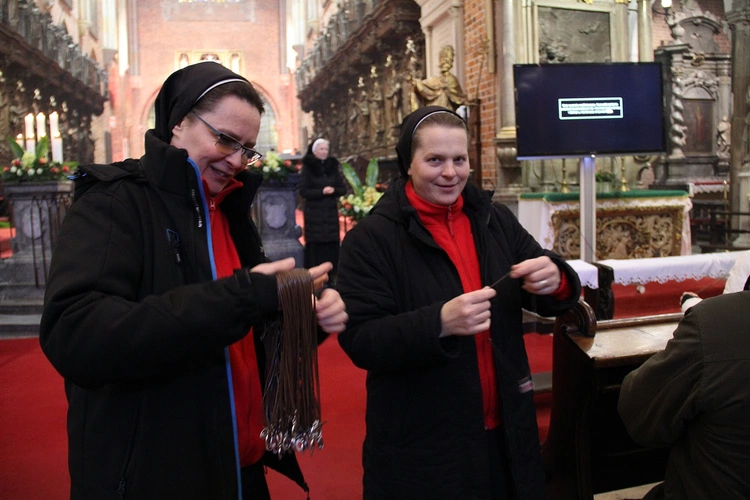 Abp Józef Kupny do chorych: trzymajcie się blisko Jezusa i naśladujcie Go