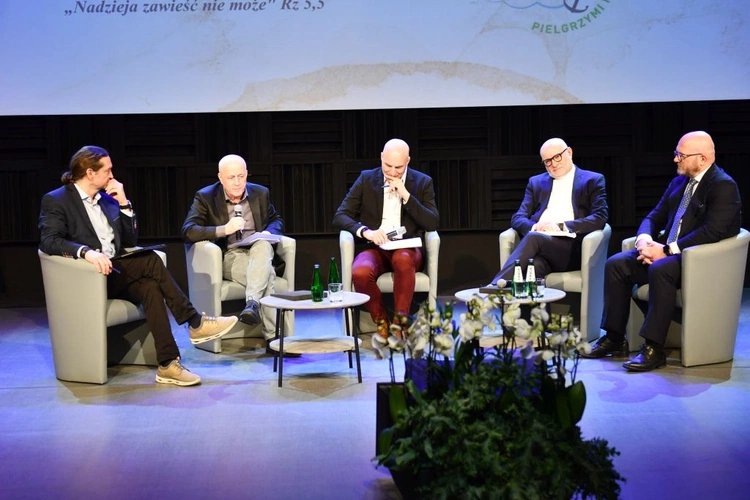 Debata z okazji Światowego Dnia Chorego