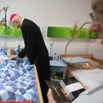 Abp Adrian Galbas w Hospicjum Caritas