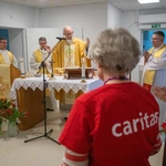 Abp Adrian Galbas w Hospicjum Caritas