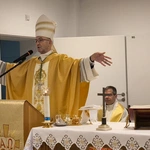 Abp Adrian Galbas w Hospicjum Caritas