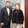 Prezydent Marcin Krupa i nowo powołana pełnomocnik ds. regionalizmu.