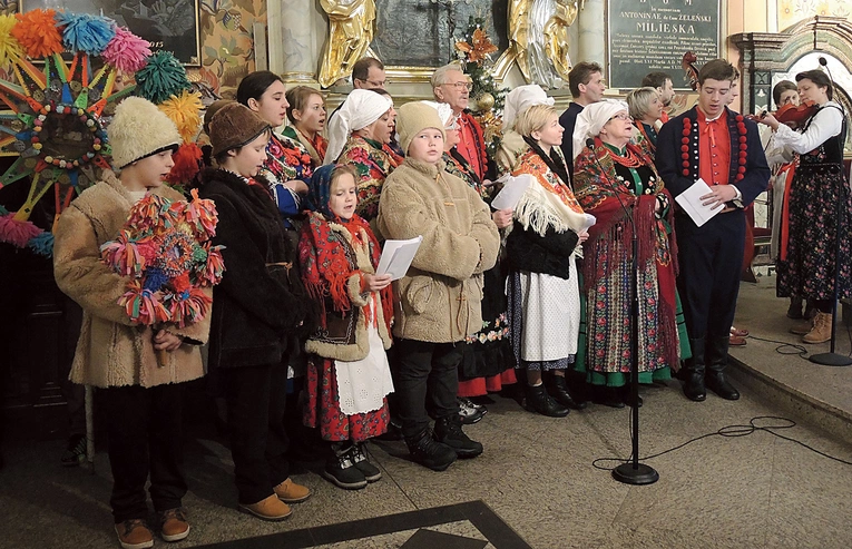 	17 stycznia 2016 r. Dolanie na pierwszej Eucharystii w duchu beskidzkiej tradycji.