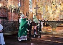 	Uroczystości przewodniczył bp Piotr Przyborek.