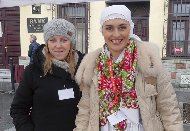 	Agnieszka Dybczak i Anna Czupryn, koordynatorki akcji „Cała Polska smaży pączki”, znów zapraszają do pomagania.