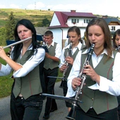 Muzykują też góralki spod Babiej Góry.