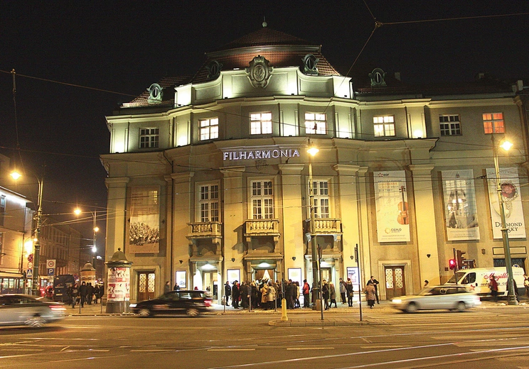 Wciąż koncertują w tym samym budynku u zbiegu ulic Zwierzynieckiej i Straszewskiego. Tak wyglądał ten gmach w 2015 r., gdy FK świętowała jubileusz 70-lecia.