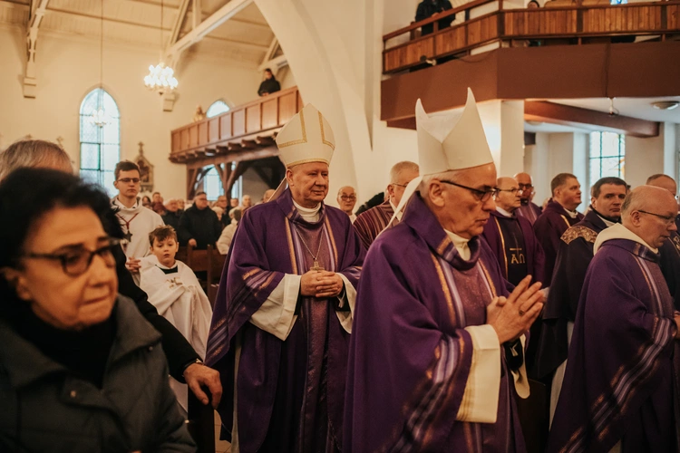 Ostatnie pożegnanie ks. Ludwika Grochowiny