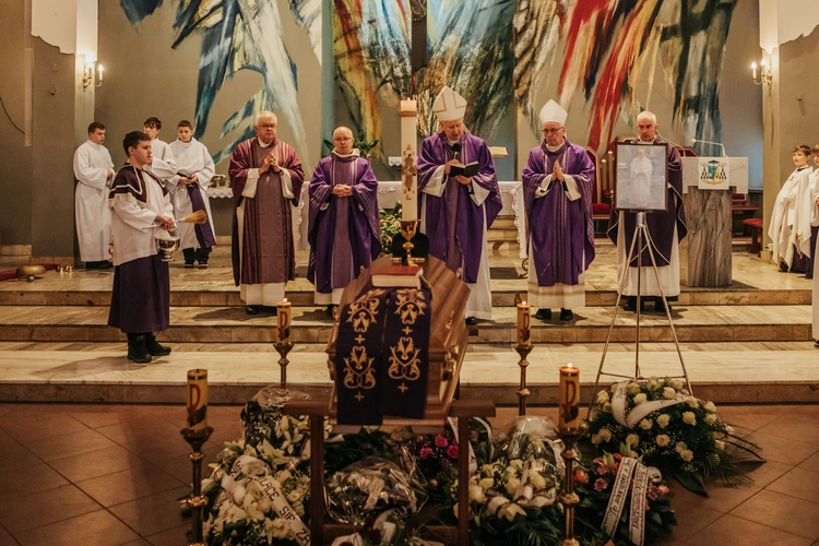 Ostatnie pożegnanie ks. Ludwika Grochowiny