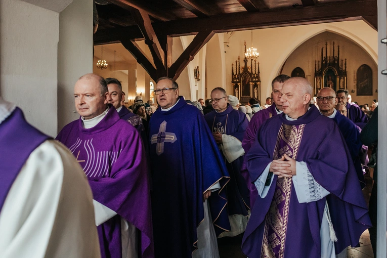 Ostatnie pożegnanie ks. Ludwika Grochowiny