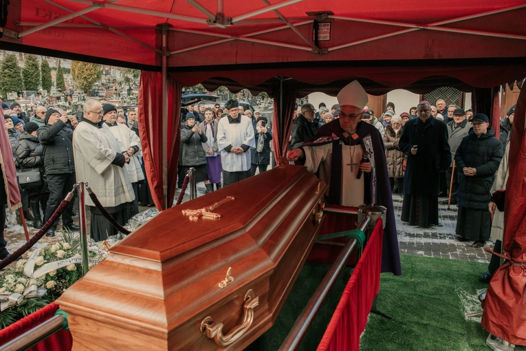 Ostatnie pożegnanie ks. Ludwika Grochowiny