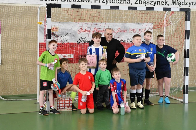 Międzydekanalny turniej piłkarski minsitrantów w Brójcach