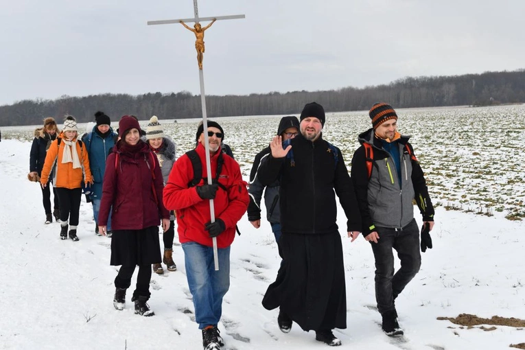 Co miesiąc pielgrzymują z Gorzowa do okolicznych kościołów