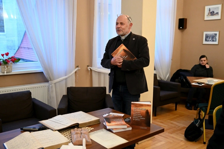 Spotkanie autorskie w parafii Świętych Apostołów Piotra i Pawła w Opolu
