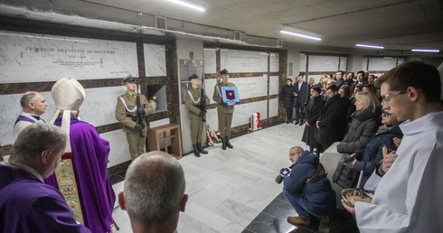 Patriotka, legenda polonistyki, strażniczka wartości