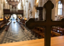 Większości Brytyjczyków Kościół Anglii nie interesuje