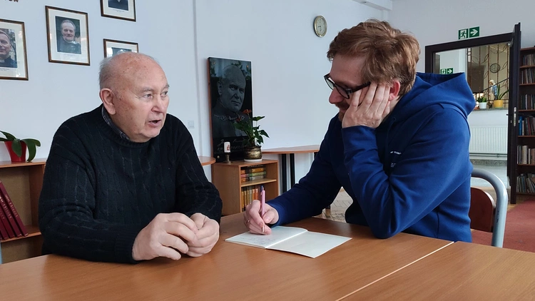 Księża seniorzy wspominają kard. Bolesława Kominka w ramach Roku Pojednania