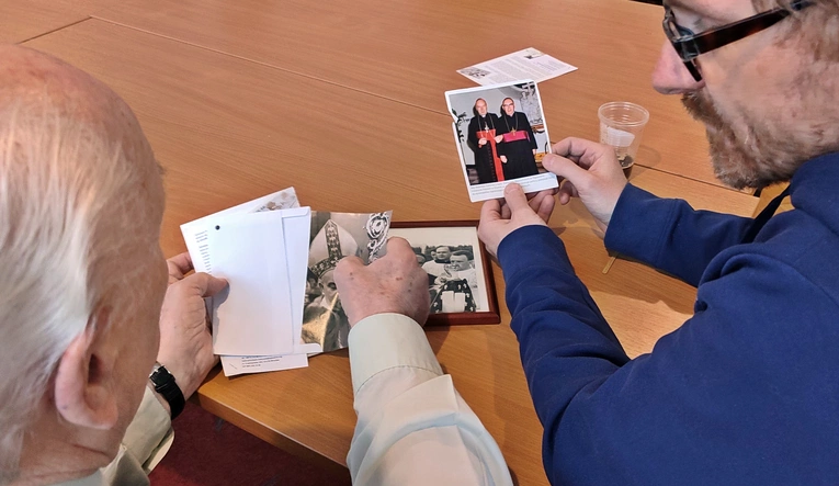 Księża seniorzy wspominają kard. Bolesława Kominka w ramach Roku Pojednania