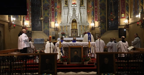 Zmartwychwstańcy u Matki Bożej Sulisławskiej