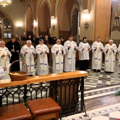 Zmartwychwstańcy ponownie zawierzyli swoją przyszłość Maryi