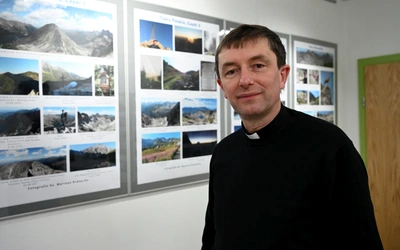 Wystawa górskich fotografii ks. Mariana Bednarka