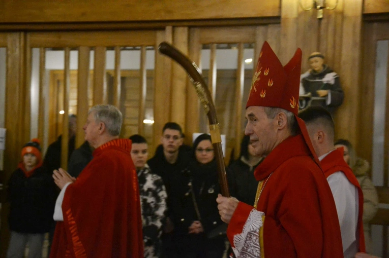 Bierzmowanie w par. Miłosierdzia Bożego w Dębicy