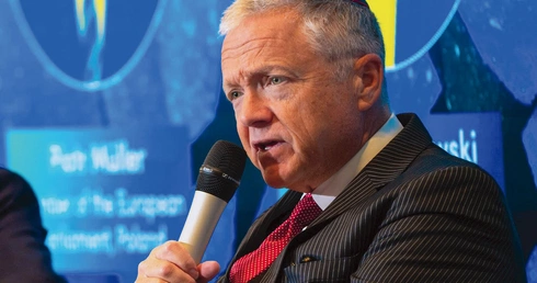 Czy nowy ambasador USA w Polsce będzie wysyłał do naszych ministrów smsy z żądaniami Waszyngtonu? 