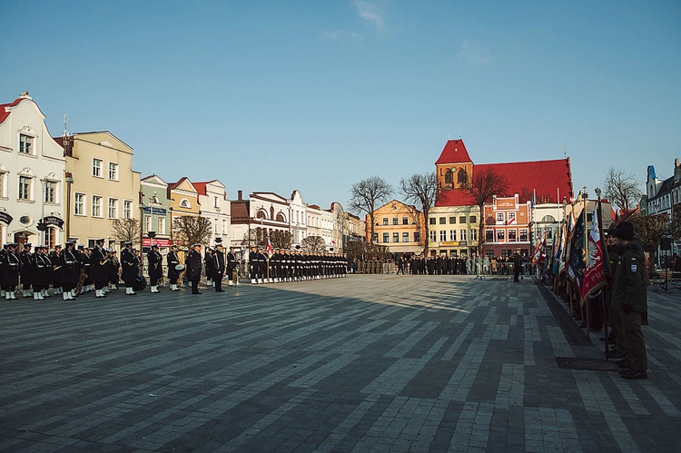 Tradycyjne obchody zgromadziły parlamentarzystów, samorządowców, przedstawicieli służb mundurowych oraz osoby związane z polskim morzem.