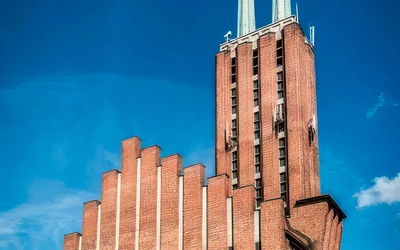 Kult o. Kolbego krzewiony jest w liczącym 50 lat sanktuarium jego imienia, które w październiku 2006 r. abp Tadeusz Gocłowski zatwierdził jako sanktuarium archidiecezjalne.