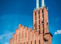 Kult o. Kolbego krzewiony jest w liczącym 50 lat sanktuarium jego imienia, które w październiku 2006 r. abp Tadeusz Gocłowski zatwierdził jako sanktuarium archidiecezjalne.