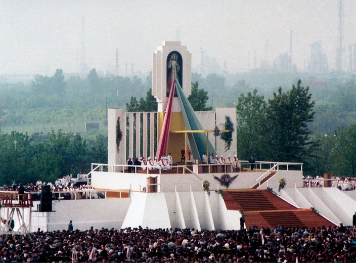 	Ołtarz papieski z 1991 roku.