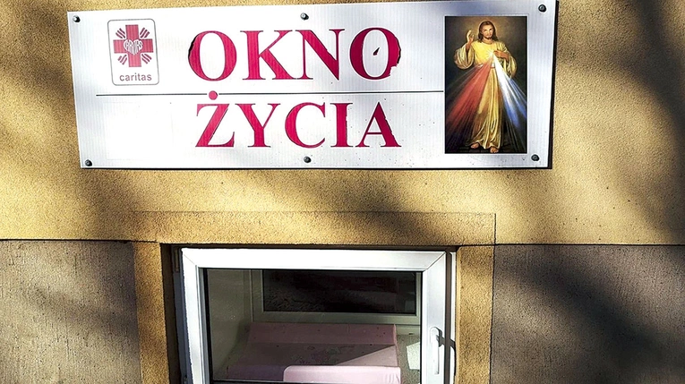 	Chłopiec jest trzecim dzieckiem, które tutaj trafiło.