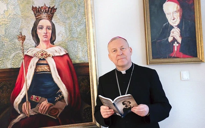 – Za jej wstawiennictwem będziemy prosić o łaski dla polskiej szkoły – mówi bp Piotr Turzyński.